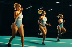 # перевод песни best friend (saweetie). Saweetie Does It All In New Video For Fast Motion Wonderland