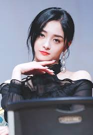 173 cm (5'8″) blood type: Zhou Jieqiong Wikipedia