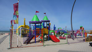 Jun 28, 2021 · in de nacht van zaterdag op zondag drongen dieven binnen in een tent op camping greenpark in de panne, terwijl drie jongemannen er gewoon lagen te slapen. Activiteiten De Panne Ontdekdepanne Be