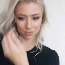 The master David Wieselmann doing what he does best ❤️ #imwithwieselmann  #wieselmannsalon . . . . . #Melbourne #southyarra #hair #ontrend  #hairinspo...