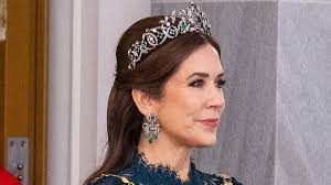 Queen Mary is a vision in glittering emerald tiara and sheer lace gown 🤩  https://bit.ly/3W66Neh