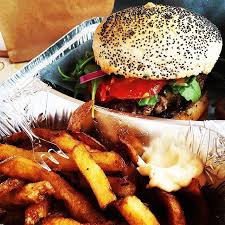 A Tester Burger Frites Maison Eattheroad Food Truck Eat The Road 12 Homemade Burger 9 Hot Dog 92 Asnieres Neuill Homemade Burgers Food Street Food