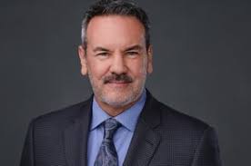 THE EXECUTIVE HEADSHOT