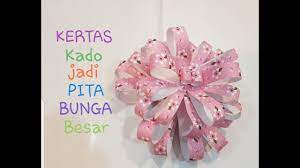 Buat lingkaran dari bahan pita. Pita Kado Dari Kertas Diy Easy Paper Bow Gift Wrap Diy Diy Paper Ide Kreatif Paper Flower Youtube