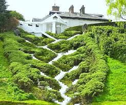 Singapore's sky garden house designed by guz architects shows an outstanding green roof being part of that house is beautiful contemporary home built around the concept of open house design. Beauty Will Save The World