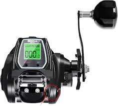Amazon | 【2024モデルamazon限定】カウンター付ベイトリールLED 防水 プロ充電式モデルと通常モデルの2種類から選べる、ライン  カウンターリール 7.2ギア比 電池交換可能 超大ドラグ力10kg ボール7+1BB ショアジギング 夜釣り 海釣り エギング 軽量 タイラバ リール  船 ...