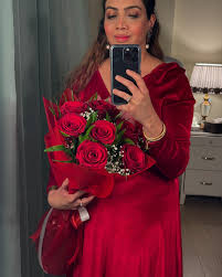 NIMRA BAIG (@blogindxb) • Instagram photos and videos