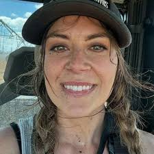 Ok I just wanted to say y'all are The best people!! I Love all your  comments and involvement in this page. Isn't it wonderful to find family  and friends again and some