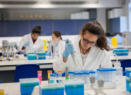 What Is A Biochemist And What Do They Do? - Getreskilled