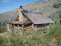 Snow peak cabin is a quaint, rustic log cabin measuring 17 feet by 19 feet, and while it was constructed in 1995, it has the feel and charm of a historic landmark. Snow Peak Cabin Colville National Forest Recreation Gov
