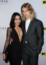 Forum is closed for posting Austin Butler And Vanessa Hudgens Relationship Timeline Popsugar Celebrity