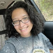 Selena Manley's Instagram, Twitter & Facebook