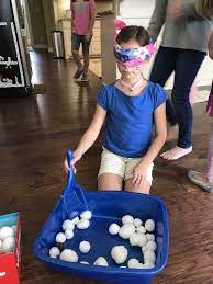Nine Year Old Girl S Cat Birthday Party Cat Birthday Party Birthday Party Activities Kitty Cat Birthday Party Girls