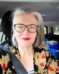 Geraldine Dunne's Instagram, Twitter & Facebook