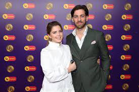 Belgian singer, actress and tv host who became known as a finalist on the belgium junior eurovision song. Vincent Banic En Bab Buelens Over Jaloezie En Seks Wij Geven Elkaar Nadien Altijd Een High Five Showbizz Hln Be