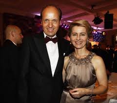 Anger is growing in germany at ursula von der leyen's handling of the european union coronavirus vaccine debacle. Ursula Von Der Leyen Wiki Age Height Family Huband Kids Net Worth