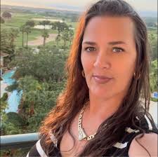 What goes well with garlic bread?