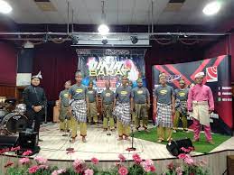 Jika ini kurang cocok silahkan pilih. Kelantanfm Hari Ini Berlangsung Sesi Rakaman Dikir Barat Facebook
