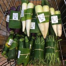 Yes Yes Yes It S Happening These Are Pictures From A Supermarket In Ubud Plastic Free Vegetables Wrap Organic Packaging Vegetable Packaging Fruit Packaging
