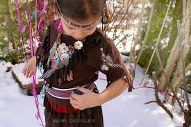 Weitere ideen zu indianerin kostüm, indianer kostüm selber machen, indianer. Faschingskostum In 2 Stunden Diy Wowowow Indianer Fur Junge Und Madchen Handmade Kultur