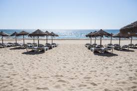 Barceloneta is het eerste strand van barcelona en kan tijdens de zomermaanden daarom aardig druk worden. Marbella Mooi Strand Spanje Vakantie 004 Jpg Strandenspanje Com