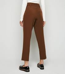 Pour s'adapter à toutes les morphologie. Pantalon Marron Fonce A Taille Haute A Plis New Look