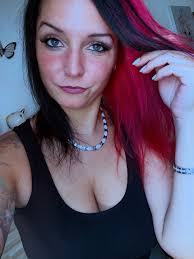 Today I'm 45 🎂 years old! I have no one, so thank you to everyone who  wished me a happy birthday! 💓 💌 https://shorter.me/hZzAH