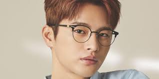 Korean singer & actor, seo in guk's rolepayer. Seo In Guk In Talks To Return To Dramas As Male Lead Of New Mbc Spy Action Series Smoking Gun Allkpop