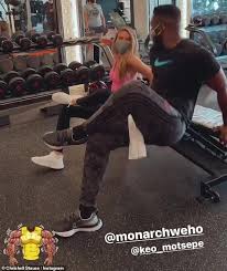 On wednesday, the selling sunset star casually announced her new romance with castmate jason oppenheim by sharing photos of their italian vacation on instagram along with the caption, the jlo effect. in the photos, the couple can be seen getting cozy in the summer sun. Chrishell Stause Goes Glam As She Cozies Up To Dwts Costar Keo Motsepe After Breaking Sweat At Gym Aktuelle Boulevard Nachrichten Und Fotogalerien Zu Stars Sternchen