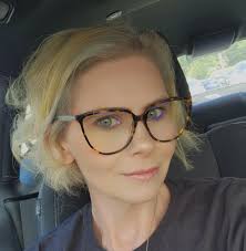 What are good female therapists in Mobile, Alabama for a shy 13-year-old?