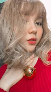 Mirip aja apa sekilas mirip lagi rame. Sarah Viloid Yang Baju Merah Jangan Sampai Lolos Facebook