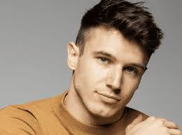 Sam Cushing's Instagram, Twitter & Facebook