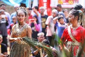 The term sufism embraces the philosophy and practices. Sewang Tarian Tradisi Masyarakat Orang Asli Malaysia Aktif