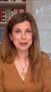 Best selling author @lauradaveauthor is revealing the title and cover to  the sequel of “The Last Thing He Told Me” 📚, “The First Time I Saw Him”  hits shelves January 2026!