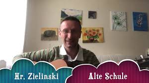 Die jahrgangsstufe 4 (2014/15) schrieb als abschied der grundschule einen eigenen text zu der melodie alte schule, altes. Alte Schule Altes Haus Projekt 2020 Youtube