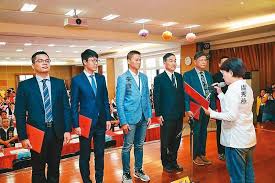 政府信息公开指南 政府信息公开制度 法定主动内容公开 政府信息公开年报 地方部门公开平台 依申请公开. å…¨æ–‡ é­é¨™ç ²å°è±¡æŒ‡æŽ§å°ä¸­å¸‚åºœé«˜å®˜æœ±åº·éœ‡åŠˆ3å¥³