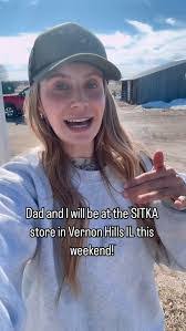 Alex Templeton's Instagram, Twitter & Facebook