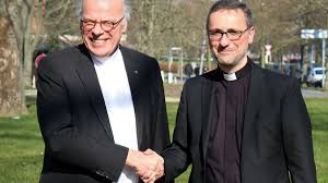 Stefan a grandi à cologne dans une famille de boulangers indépendants. Erzbischof Hesse Und Landesbischof Ulrich Diskutieren Nordkirche De