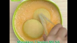 Masukkan ragi dalam wadah dan tambahkan gula dan air hangat. Resep Mpasi Bayi Milna Puree Biskuit Pisang Kelapa Youtube