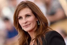 Η τζούλια ρόμπερτς είναι η μάνα γη. H Julia Roberts Xwris Ixnos Makigiaz Mazi Me Th Diashmh Anipsia Ths Eikona Sigmalive Magazine
