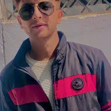 Aamir Abdullah's Instagram, Twitter & Facebook