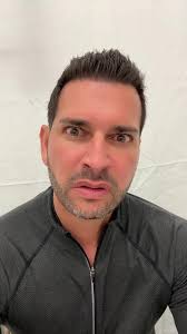 #stitch with @beaux.r JK 😂, actually really love this so much! Keep Suite  Life ALIVE!! Great work kids! #thesuitelifeofzackandcody  #estebanjulioricardomontoyadarosaramirez #rapper