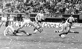 Pelita jaya fc* jul 15, 1954 in bell ville, córdoba, argentina. Mario Kempes Kehrt Auf Die Hohe Warte Zuruck Diepresse Com