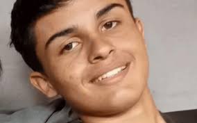 Adolescente de 15 anos morre atropelado por trator de fazenda