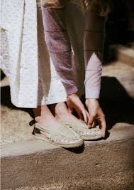 Naguisa es una marca española de calzado artesanal de mujer. The Plumo Blog Naguisa Not An Ordinary Shoe Label