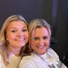 Rebekah Mickle's Instagram, Twitter & Facebook