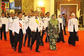 Enya chen and jim tan. Polis Diraja Malaysia Royal Malaysia Police Ketibaan Timbalan Perdana Menteri Dato Seri Dr Ahmad Zahid Hamidi Merangkap Menteri Dalam Negeri Dan Isteri Datin Sri Hamidah Khamis Facebook