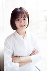 Iron the ideas of your bob inwards get obviate fly aways and let your korean short hairstyle straight frame your face. 12 Cute Korean Short Hairstyle Undercut Hairstyle