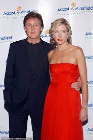 This highlights that separated families are families who have experienced separation and divorce often find christmas day a struggle. Heather Mills 53 Is Engaged To Her Toyboy Boyfriend Mike Dickman 36 13 Years After Her Bitter Divorce From Paul Mccartney Beatles A Rama