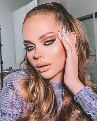 Makeup Look Lightroom Preset For Mobile Desktop Photo Preset And Instagram Filters In 2021 Hair Makeup Makeup Inspiration Eye Makeup